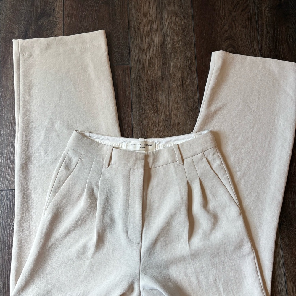 Aritzia The Effortless Pant in Cream